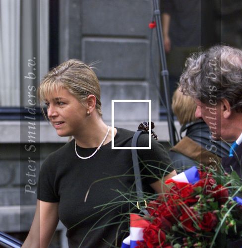 Brussel, 29 November 2000
Willibrord Frequin overhandigt Maxima bloemen