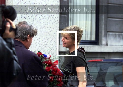Brussel, 29 November 2000
Willibrord Frequin overhandigt Maxima bloemen