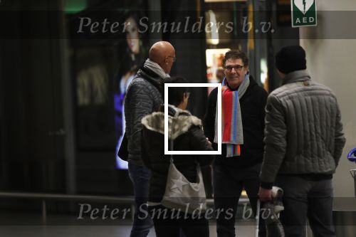 Schiphol 19 januari 2019
Wim v Hanegem haalt zijn vrouw Marianne op op Schiphol.