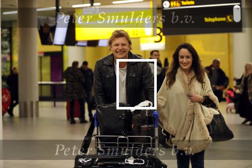 Schiphol 19 januari 2019
Youri Mulder met zijn nieuwe vriendin Lynn Schippers op schiphol.