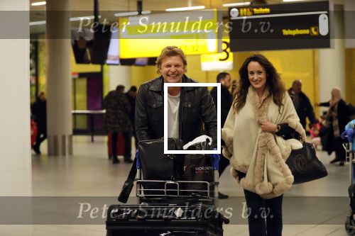 Schiphol 19 januari 2019
Youri Mulder met zijn nieuwe vriendin Lynn Schippers op schiphol.