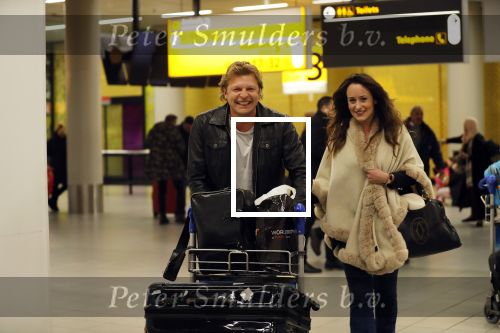 Schiphol 19 januari 2019
Youri Mulder met zijn nieuwe vriendin Lynn Schippers op schiphol.