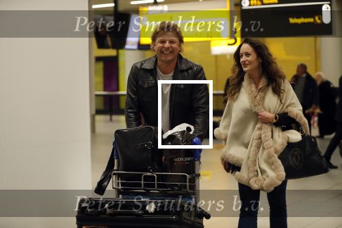 Schiphol 19 januari 2019
Youri Mulder met zijn nieuwe vriendin Lynn Schippers op schiphol.