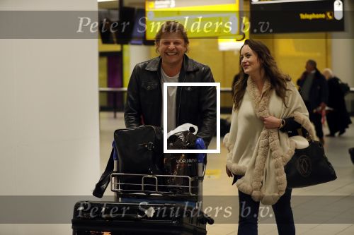Schiphol 19 januari 2019
Youri Mulder met zijn nieuwe vriendin Lynn Schippers op schiphol.