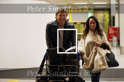 Schiphol 19 januari 2019
Youri Mulder met zijn nieuwe vriendin Lynn Schippers op schiphol.