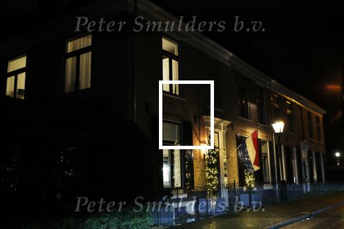 Naarden 12 januari 2020
Bij de dochter van Aart Staartjes , Saskia Meijer Staartjes en haar man Erik Meijer ( speelde destijds Pino) is de vlag uitgehangen omdat haar vader overleden is.
