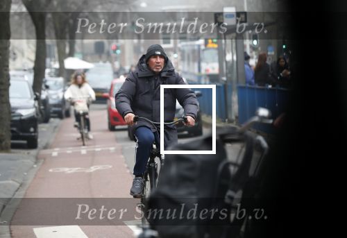 Amsterdam 21 januari 2020
Oud bokser Alex Blanchard op de fiets in Amsterdam zuid.
