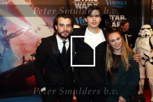 Amsterdam 17 december 2019
Premiere Starwars in het Amsterdam theater. Bart Meeldijk en â€¦