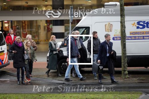Lelystad 15 januari 2020
Rechtszaak Rosanna Kluivert en haar zoon Nino Wilkes tegen het tv programma Tros Opgelicht bij de rechtbank in Lelystad. advocaat Bertil van Kaam van opgelicht met werknemers