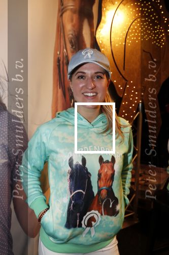 Amsterdam 26 januari 2020
Britt Dekker met fans op jumping Amsterdam