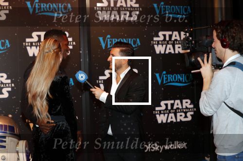 Amsterdam 17 december 2019
Premiere Starwars in het Amsterdam theater. Danny Froger interviewt Remy Bonjaski voor shownieuws