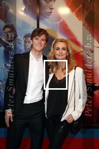 Amsterdam 17 december 2019
Premiere Starwars in het Amsterdam theater.
Daphne Deckers kwam met haar zoon Alec