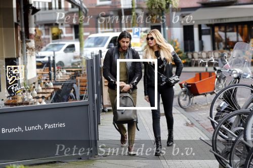 Amsterdam 23 december 2019
Estelle Cruijff met haar nieuwe vriend Mo op de cornelis schuytstraat.