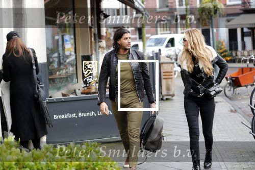 Amsterdam 23 december 2019
Estelle Cruijff met haar nieuwe vriend Mo op de cornelis schuytstraat.