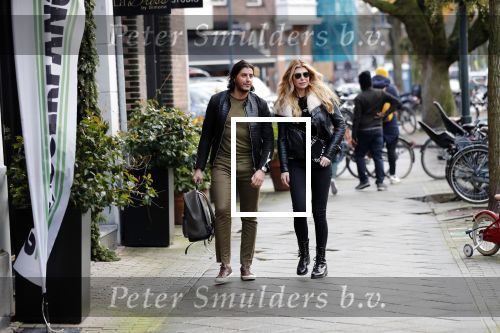 Amsterdam 23 december 2019
Estelle Cruijff met haar nieuwe vriend Mo op de cornelis schuytstraat.