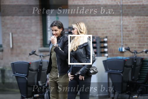 Amsterdam 23 december 2019
Estelle Cruijff met haar nieuwe vriend Mo op de cornelis schuytstraat.