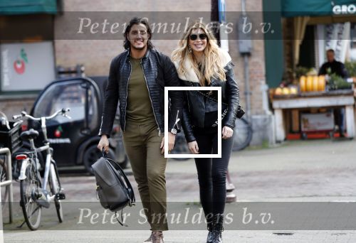 Amsterdam 23 december 2019
Estelle Cruijff met haar nieuwe vriend Mo op de cornelis schuytstraat.