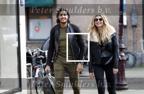 Amsterdam 23 december 2019
Estelle Cruijff met haar nieuwe vriend Mo op de cornelis schuytstraat.