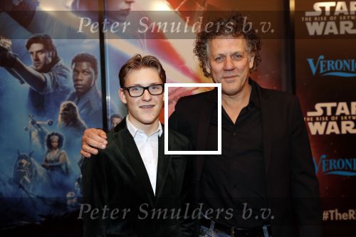 Amsterdam 17 december 2019
Premiere Starwars in het Amsterdam theater. Kees v d Spek met zoon