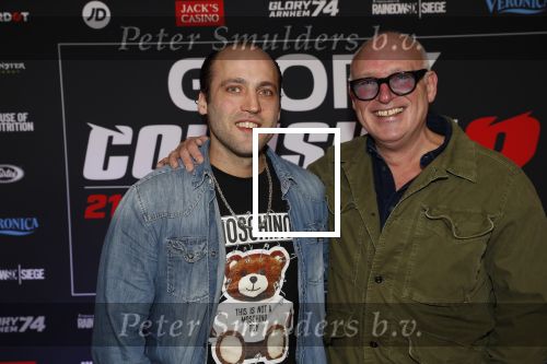 Arnhem 21 december 2019
Badr Hari versus Rico Verhoeven in het geldredome. Rene v d Gijp kwam met zijn zoon Sanny