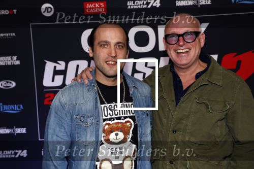 Arnhem 21 december 2019
Badr Hari versus Rico Verhoeven in het geldredome. Rene v d Gijp kwam met zijn zoon Sanny