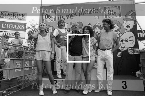 Valkenswaard, Augustus 1981
Profronde van Valkenswaard 1981
Stella Artois 1981
Jos Groothuizen Dee Dee Suzanne Venneker en Rene van der Wel
