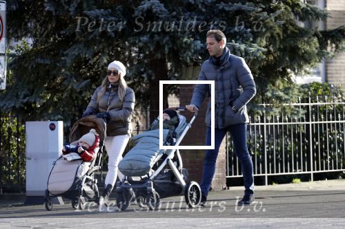 Amsterdam 9 januari 2021
Anna Sophia v Zweden met partner en hun kinderen in Amsterdam zuid