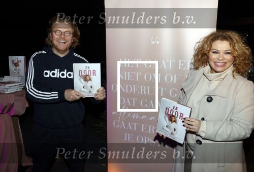 Bunnik 4 februari 2021
Boekpresentatie Antje Monteiro . Romy ontvangt het eerste boek. Bastiaan Ragas