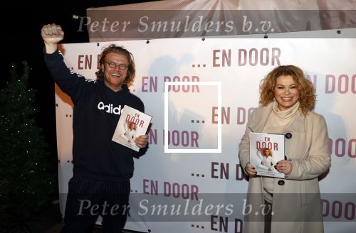 Bunnik 4 februari 2021
Boekpresentatie Antje Monteiro . Romy ontvangt het eerste boek. Bastiaan Ragas