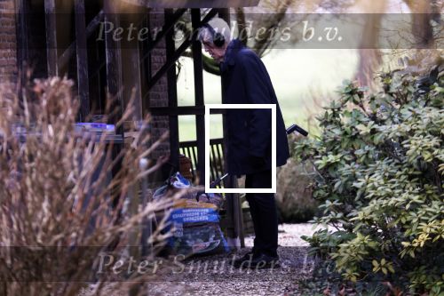 Maarssen 4 februari 2021
Berend Boudewijn werkt in zijn tuin.