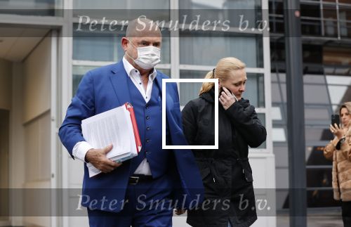 Utrecht 2 februari 2021
Rechtszaak Rachel Hazes tegen haar oude PA Marieke v Beek . Royce de Vries is de advocaat van Rachel. Marieke heeft advocaat Bernhard Tomlow. Ricardo Klaverdijk Big Willem v Boxtel en Jacqueline v d Gijp waren aanwezig.