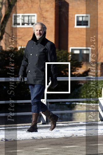 Amsterdam 11 februari 2021
Bert Kuizenga gooit een sneewbal naar mij.