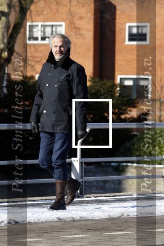 Amsterdam 11 februari 2021
Bert Kuizenga gooit een sneewbal naar mij.