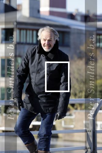 Amsterdam 11 februari 2021
Bert Kuizenga gooit een sneewbal naar mij.