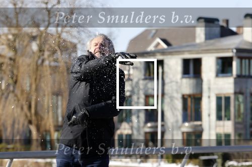 Amsterdam 11 februari 2021
Bert Kuizenga gooit een sneewbal naar mij.