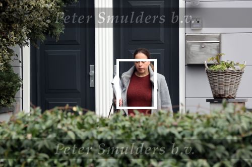 Rotterdam 3 januari 2020
Carola Schouten verlaat om 12 uur haar huis . 2 minuten later vertrekt haar nieuwe vriend met koffer haar huis.