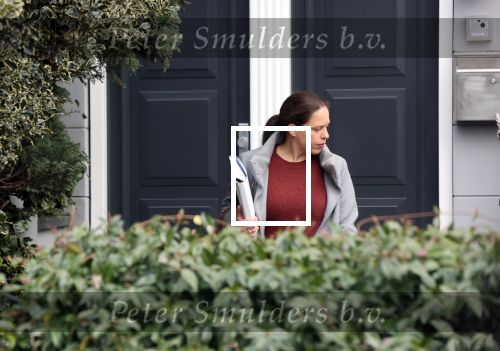 Rotterdam 3 januari 2020
Carola Schouten verlaat om 12 uur haar huis . 2 minuten later vertrekt haar nieuwe vriend met koffer haar huis.