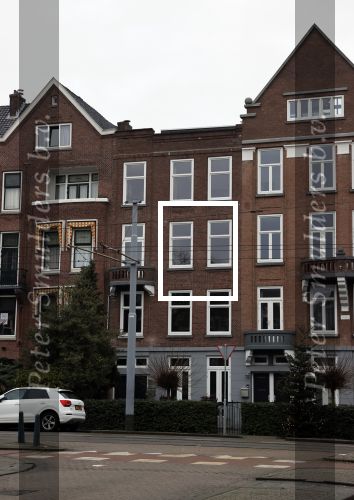 Rotterdam 3 januari 2020
Carola Schouten verlaat om 12 uur haar huis . 2 minuten later vertrekt haar nieuwe vriend met koffer haar huis.