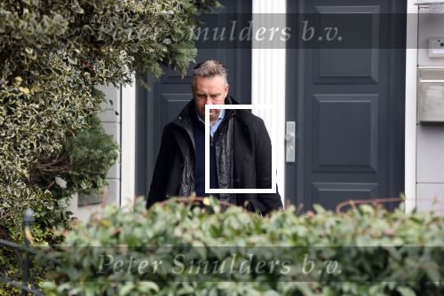 Rotterdam 3 januari 2020
Carola Schouten verlaat om 12 uur haar huis . 2 minuten later vertrekt haar nieuwe vriend met koffer haar huis.