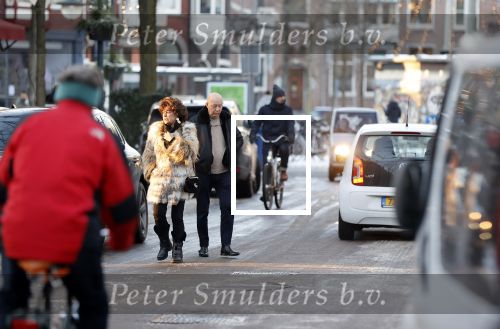 Amsterdam 11 februari 2021
Christine Kroonenberg met haar nieuwe vriend Cor Stutterheim in Amsterdam zuid.