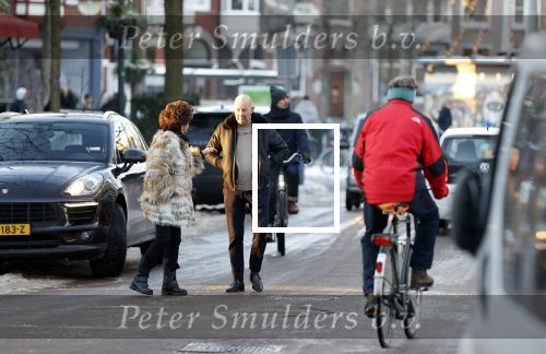 Amsterdam 11 februari 2021
Christine Kroonenberg met haar nieuwe vriend Cor Stutterheim in Amsterdam zuid.