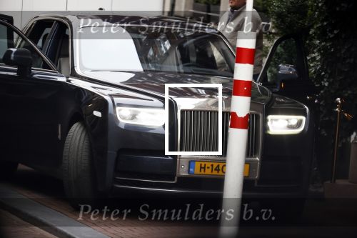 Amsterdam 15 januari 2021
Amanda Balk word door haar nieuwe vriend Ed Hollander met  zijn Rolls Royce opgehaald bij Hotel lâ€™europe