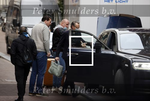 Amsterdam 15 januari 2021
Amanda Balk word door haar nieuwe vriend Ed Hollander met  zijn Rolls Royce opgehaald bij Hotel lâ€™europe