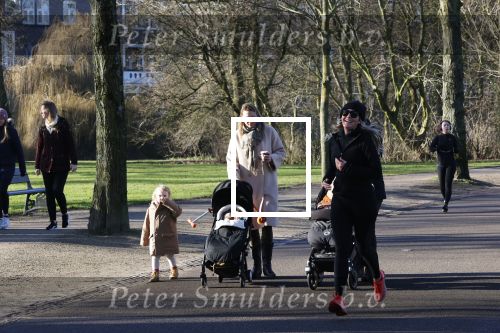 Amsterdam 25 januari 2021
Felice Bakker joggend in het vondelpark.