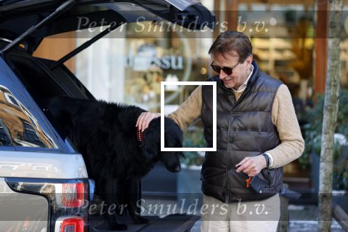Amsterdam 11 februari 2021
Frank Jansen met zijn hond in Amsterdam zuid.