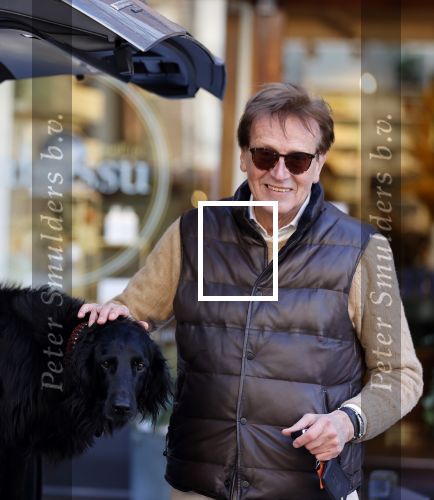 Amsterdam 11 februari 2021
Frank Jansen met zijn hond in Amsterdam zuid.