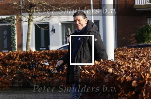 Amsterdam e.o. 31 december 2020
Frank Masmeijer arriveert bij zijn vriendin . Frank is pas weer vrij gekomen