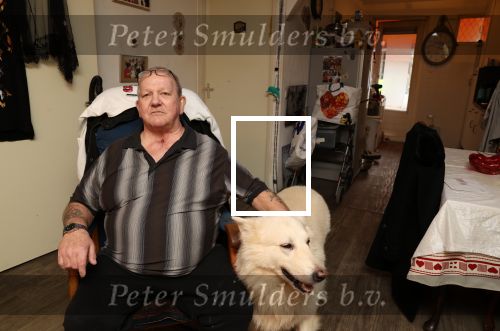 Almere 2 februari 2021
Op bezoek thuis bij Gerrie Tokkie Ruijmgaart. Hun huis staat in Almere . Ze hebben een hond en een pappegaai