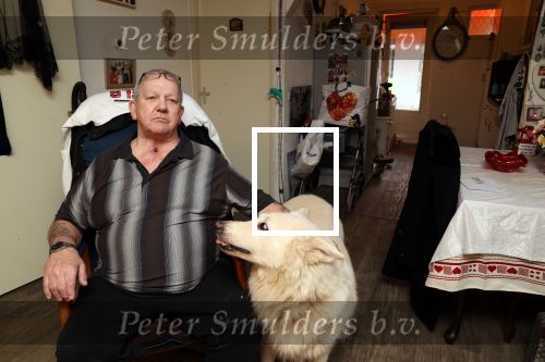 Almere 2 februari 2021
Op bezoek thuis bij Gerrie Tokkie Ruijmgaart. Hun huis staat in Almere . Ze hebben een hond en een pappegaai