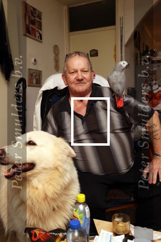 Almere 2 februari 2021
Op bezoek thuis bij Gerrie Tokkie Ruijmgaart. Hun huis staat in Almere . Ze hebben een hond en een pappegaai